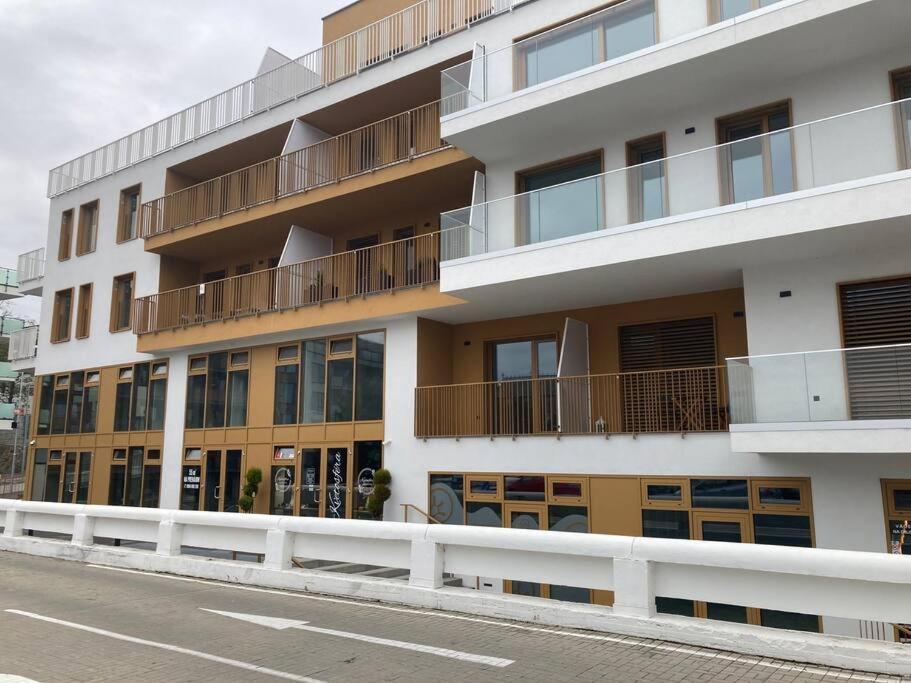 Komfortny Apartman A407 V Centre Nr, Bez Kuchyne, Parkovisko Zdarma Neutra Exterior foto